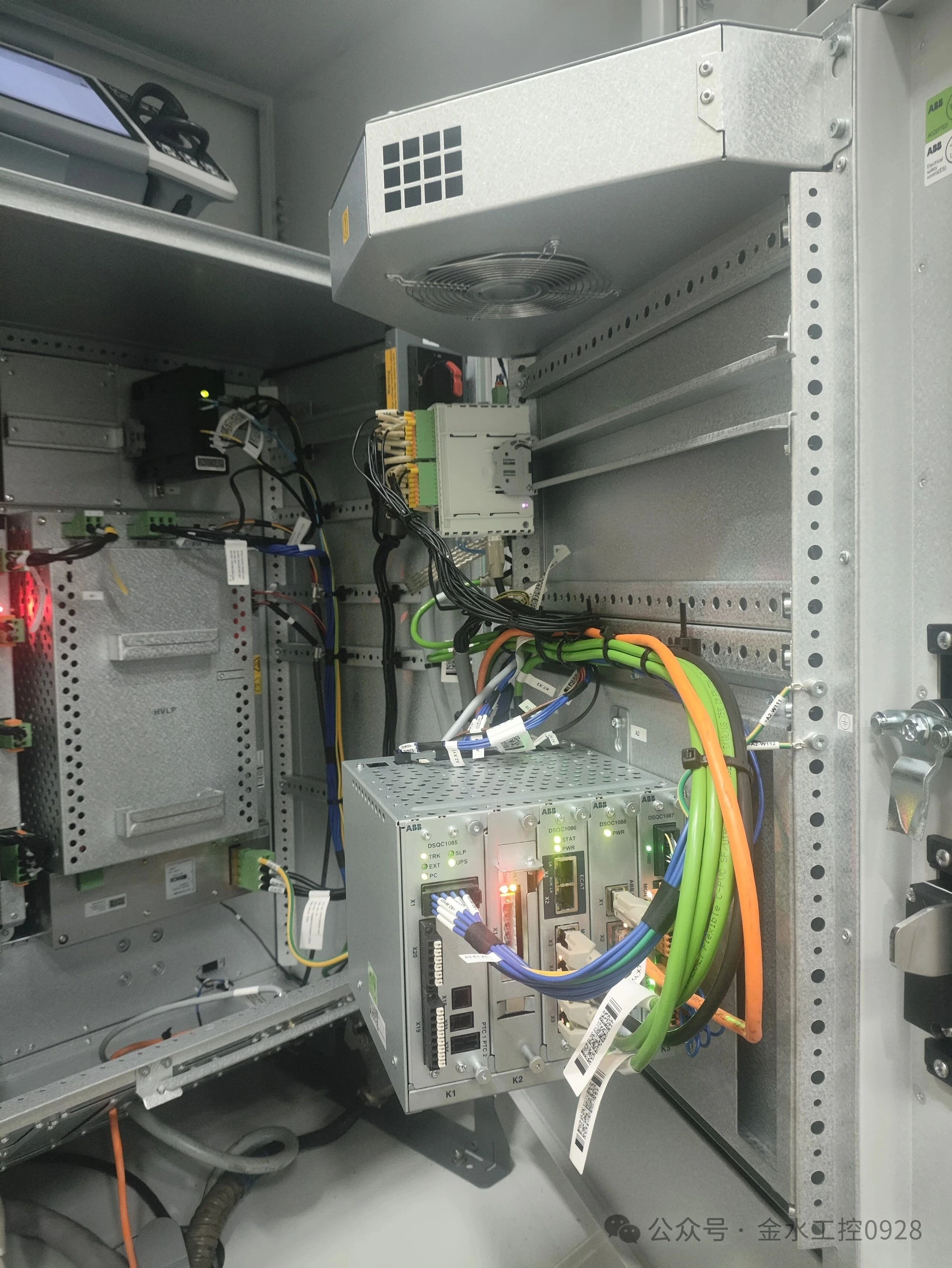 IRC5与OMNOCORE机器人主计算机单元怎么换?